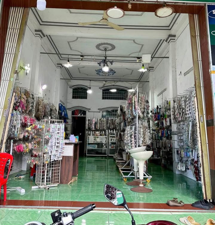 Nhà 1 lầu đường Hùng Vương, Cà Mau 88.66m² giá 9.5 tỷ - Đầu tư sinh lời ngay!