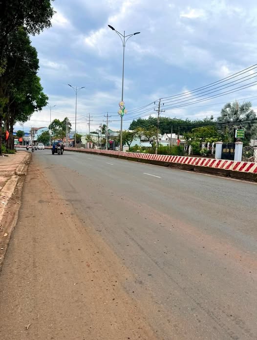 Đất mặt tiền ĐT 741 Sơn Giang 450m² giá 4,xx tỷ - Tiềm năng kinh doanh lớn!