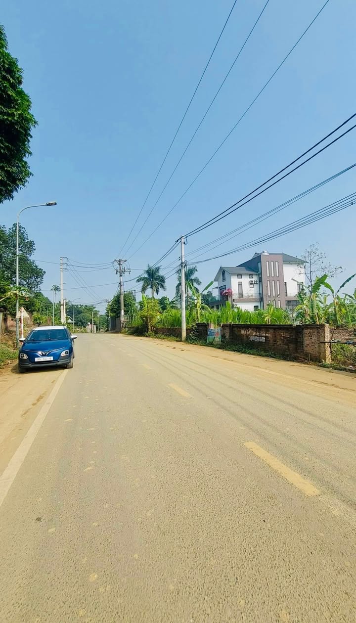 Đất nền Quốc Oai 300m² giá 1x tỷ - Gần Hồ Đồng Vỡ, thuận tiện di chuyển!