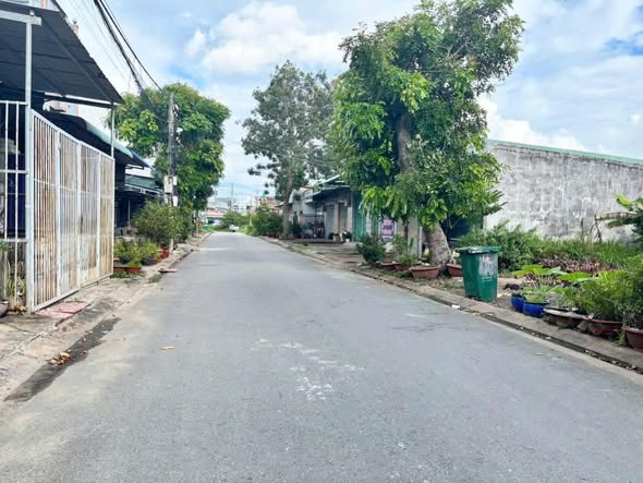 Đất nền KDC Hoàng Long An Thạnh, Bến Lức, 100m² - Giá chỉ 2.2 tỷ!