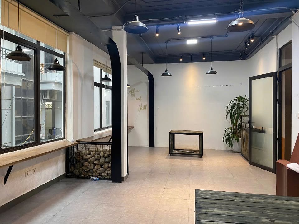 Cho thuê văn phòng 70m² tại Đỗ Quang, Cầu Giấy - Mặt ngõ rộng, ô tô đỗ cửa!