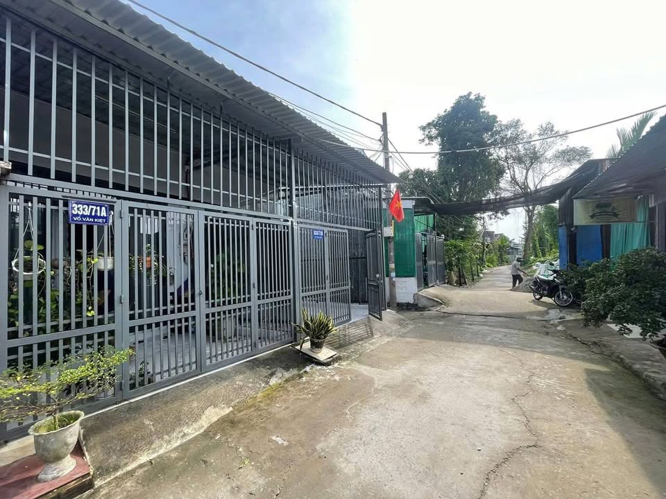Nhà trệt lửng cho thuê hẻm 9 Phạm Ngọc Hưng, Cái Khế, 65m² - Giá chỉ 4.2 triệu/tháng!