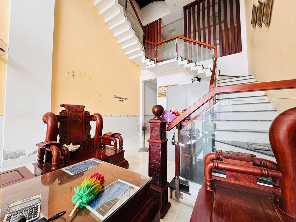 Nhà 4 tầng An Phú, Thuận An 100m² giá chỉ 5.2 tỷ - Bán gấp chính chủ!