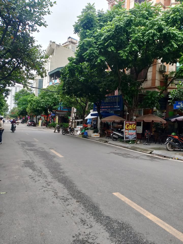 Nhà phố Mỗ Lao Hà Đông 50m² giá 18 tỷ - Kinh doanh sầm uất!