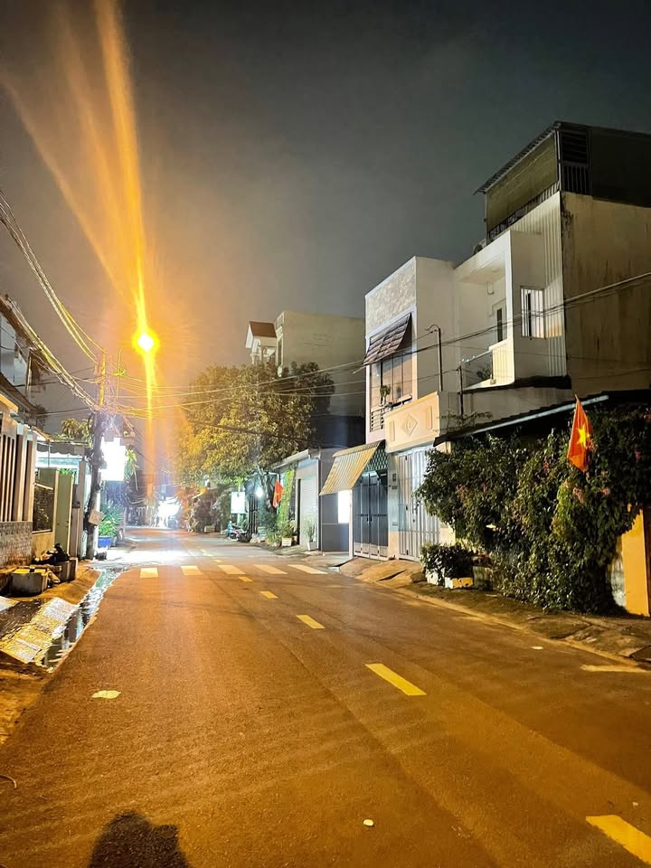 Nhà cấp 4 + Đất mặt tiền hẻm xe hơi tại Thạnh Mỹ Lợi, Thủ Đức - Giá chỉ 6,5 tỷ!