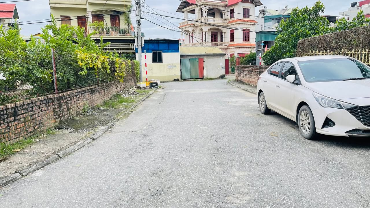 Nhà cấp 4 Đông Dư, Gia Lâm 48m² giá 4.7 tỷ - Ô tô vào tận nhà!