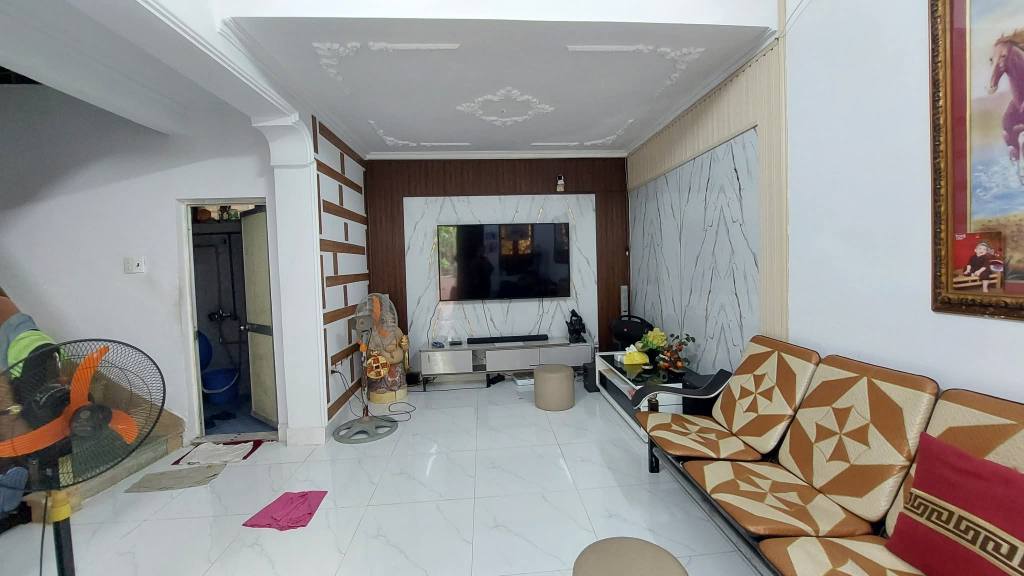 Nhà 2,5 tầng Đình Đông, Đông Hải, Lê Chân 40m² giá 2,2 tỷ - Vị trí trung tâm thuận lợi!