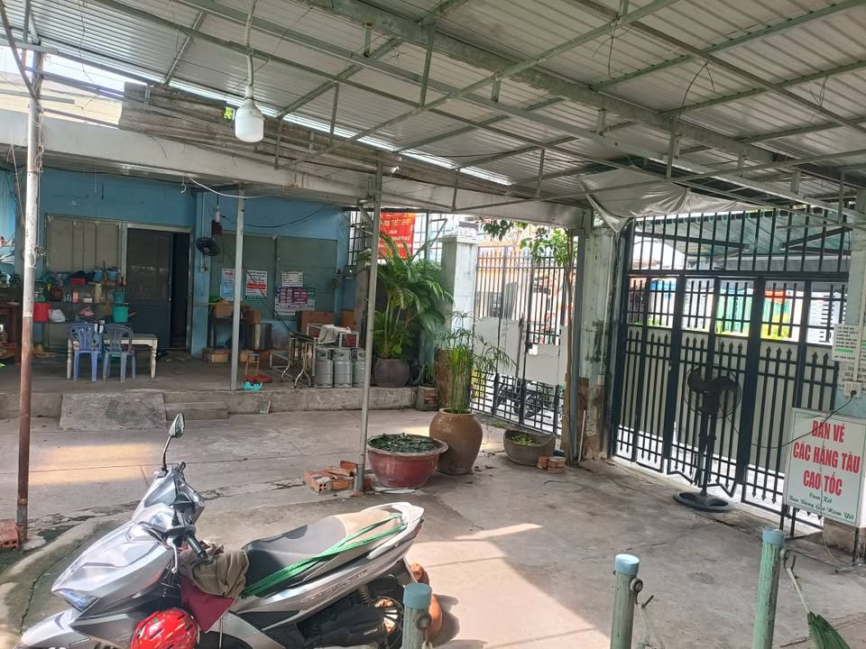 Cho thuê mặt bằng văn phòng hoặc quán ăn tại Phan Thiết 80m² giá 4 triệu - Khu vực đông khách du lịch