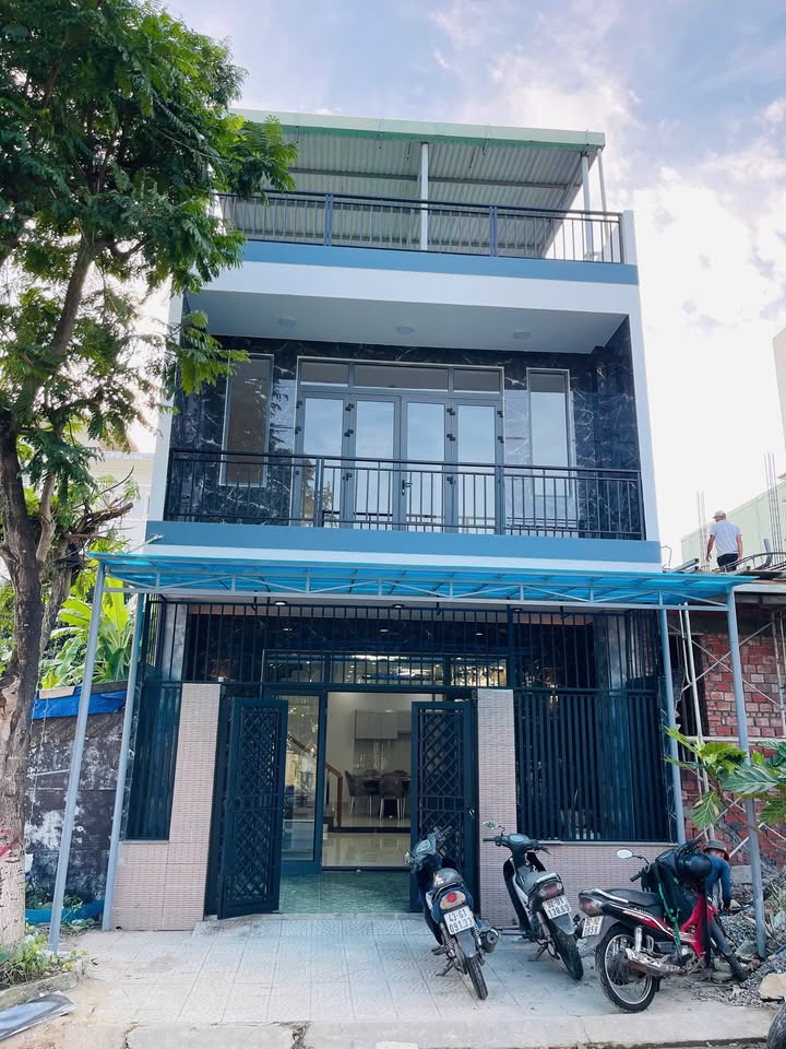 Nhà 2.5 tầng mặt tiền Đô Đốc Tuyết, Hoà Xuân 103m² giá 6.19 tỷ - Không thể bỏ lỡ!