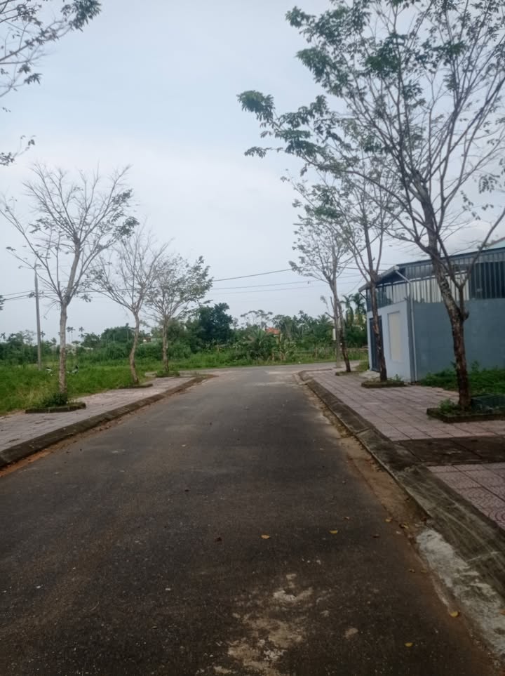 Nhà riêng tại khu chung cư Đồng Hành, Tam Kỳ 168m² giá 1.7 tỷ - Sẵn sàng vào ở!