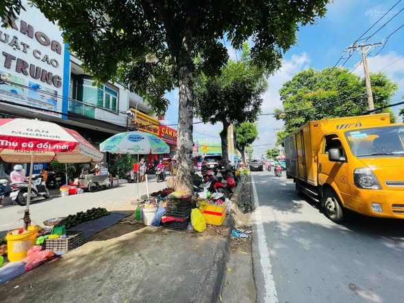 Đất kèm dãy trọ 14 phòng, Thủ Đức 220m² giá 13.6 tỷ - Đầu tư sinh lời ổn định!