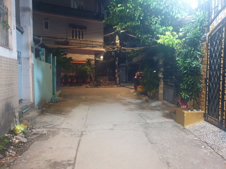 Nhà phố Ni Sư Huỳnh Liên, Tân Bình 25m² chỉ 2 tỷ - Cơ hội hiếm có!