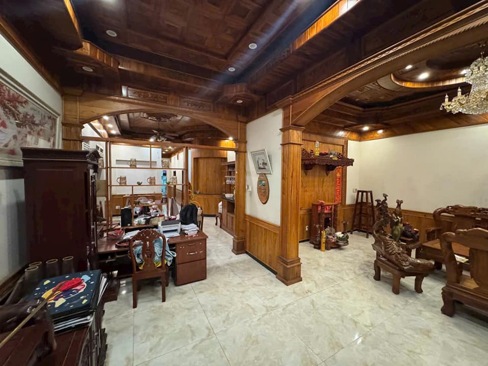 Biệt thự mini Tân Phong, Biên Hòa 300m² giá 6.9 tỷ - Vị trí trung tâm thuận lợi!