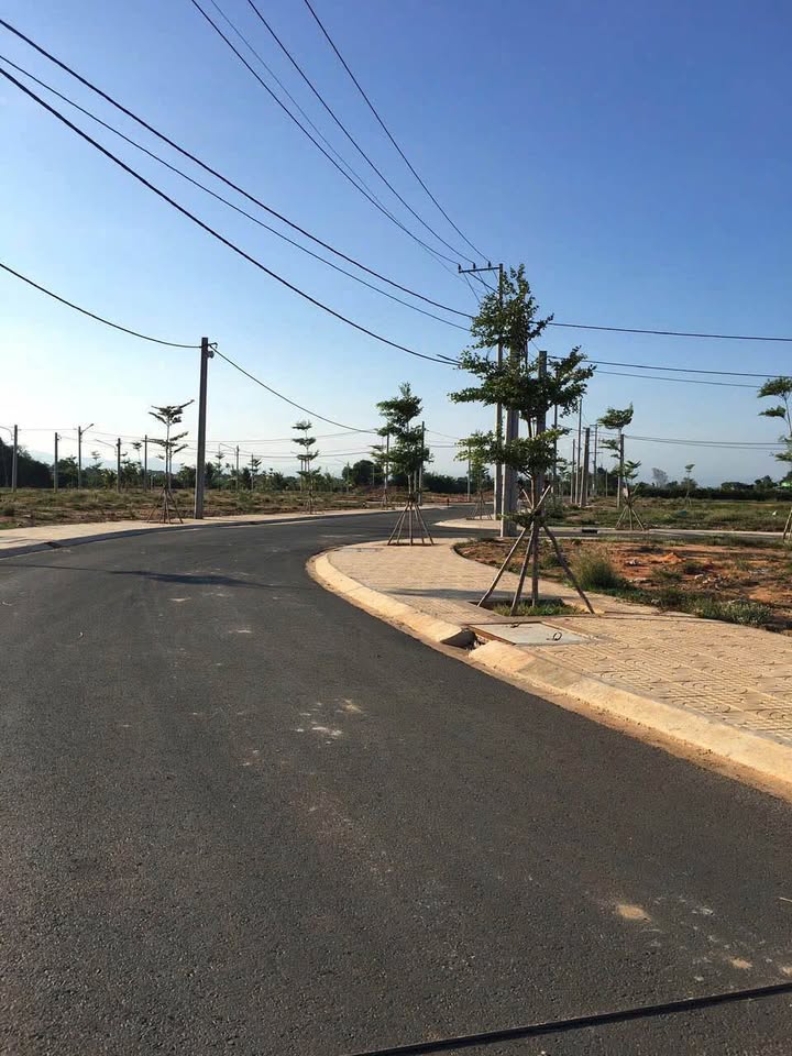 Đất thổ cư Hàm Thắng 103m² giá 900 triệu - Pháp lý rõ ràng, góc 2 mặt tiền!