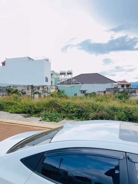 Đất nền Khu đô thị Nguyễn Văn Linh, Pleiku 100m² giá 1.89 tỷ - Sổ đỏ chính chủ, xây dựng tự do!