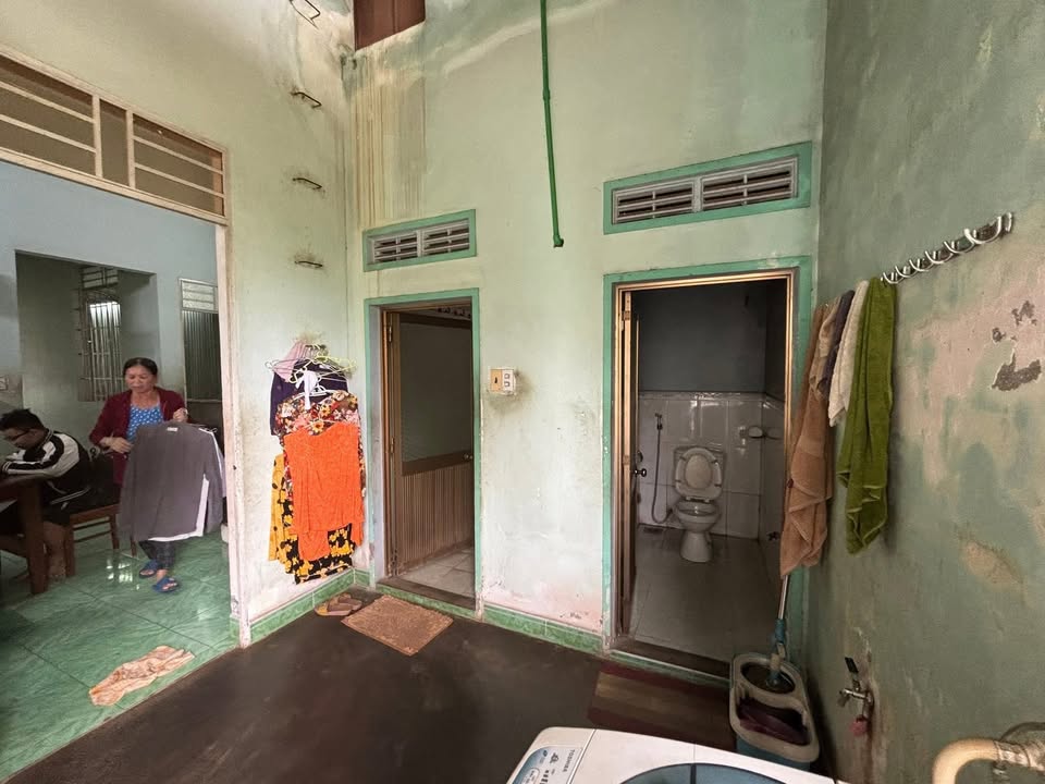 Bán nhà mặt tiền Nguyễn Thiếp, Pleiku 47m² giá 2.5 tỷ - Vị trí kinh doanh đắc địa!