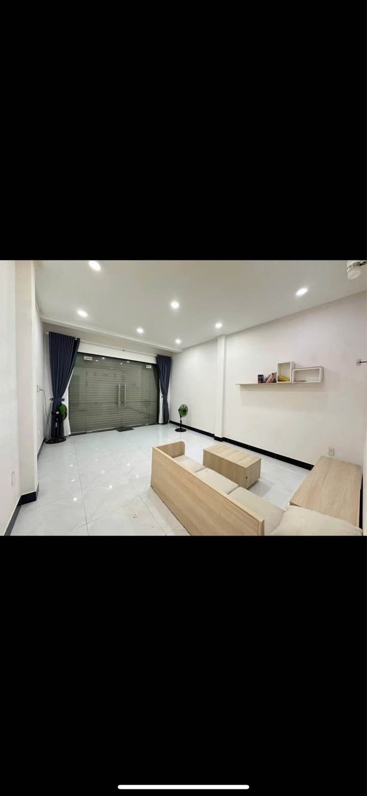 Nhà mặt tiền đường Nguyễn Văn Linh, Phú Tài, Phan Thiết 112.5m² giá 4.85 tỷ - Kinh doanh tuyệt vời!