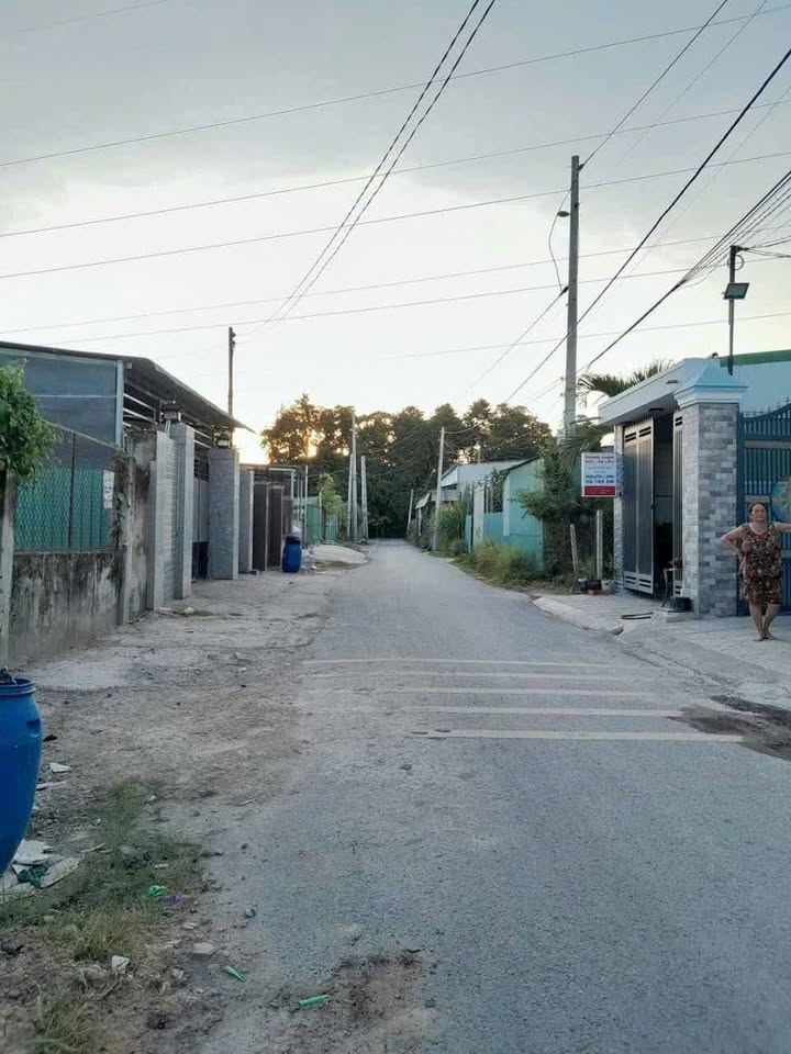 Đất nền Bình Hòa 06, Thuận An 140m² giá 4.1 tỷ - Vị trí đắc địa gần khu tiện ích!