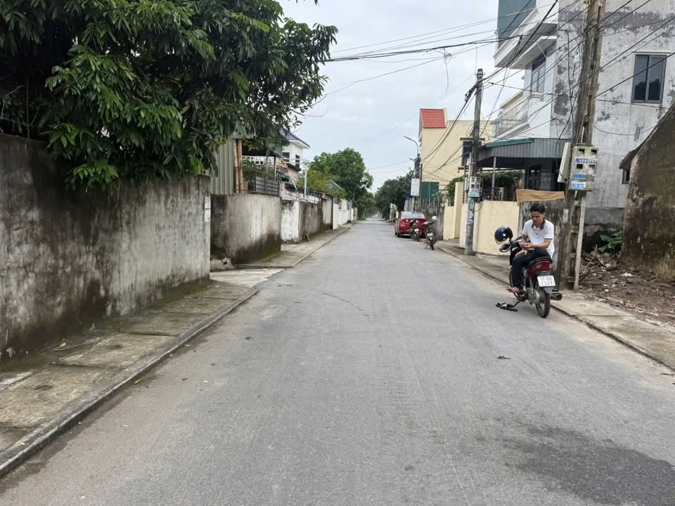 Nhà mặt đường Vũ Lạc, phường Trần Lãm, 150m² - Bán gấp lỗ 200 triệu!