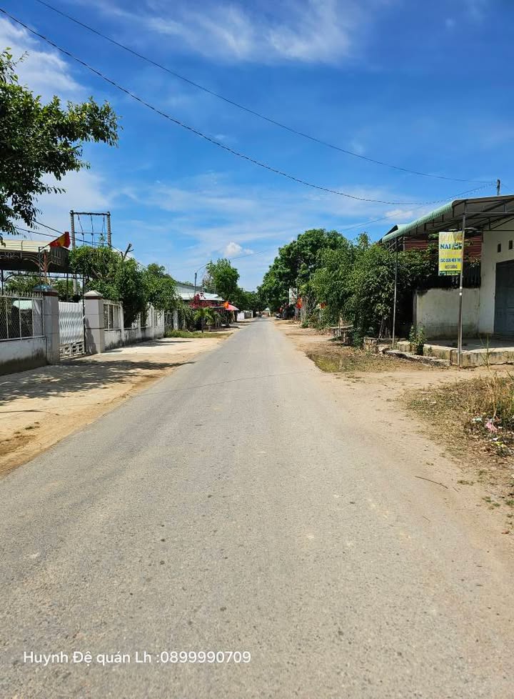 Đất mặt đường nhựa thôn 4, xã Chư Hreng 500m² giá chỉ 9xx triệu - Cơ hội đầu tư tuyệt vời!