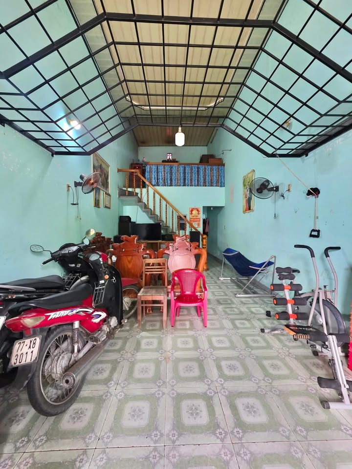 Nhà mặt tiền kinh doanh Đống Đa, Quy Nhơn 64m² giá 3 tỷ - Sổ đỏ chính chủ!