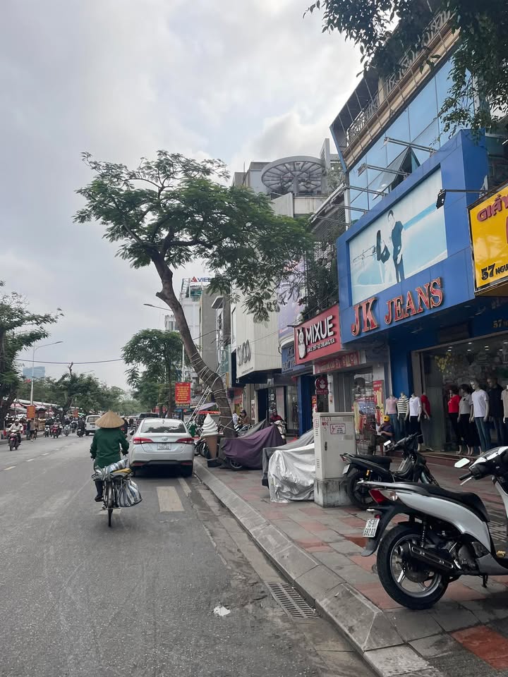 FrontHouse 3 tầng Lê Chân 130m² giá 23.5 tỷ - Đầu tư sinh lời ngay!