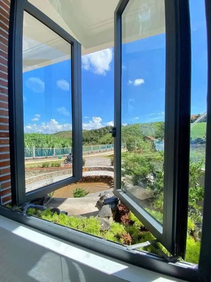 Nhà nghỉ dưỡng hẻm Phùng Hưng Bảo Lộc 1100m² giá 4.5 tỷ - Đầu tư lý tưởng!