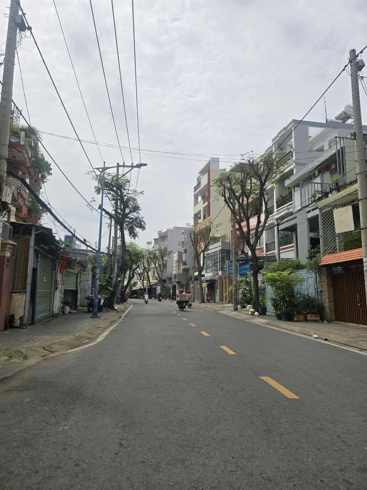 Mặt tiền Hoàng Lê Kha, Quận 6, 65.5m², giá 7 tỷ - Phù hợp kinh doanh hoặc cho thuê!