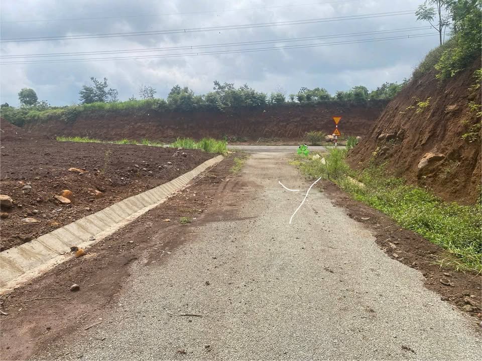 Đất nền mặt tiền đường Tránh Đông, xã Cuôr Đăng, 2700m² giá 5.5 tỷ - Cơ hội đầu tư không thể bỏ lỡ!