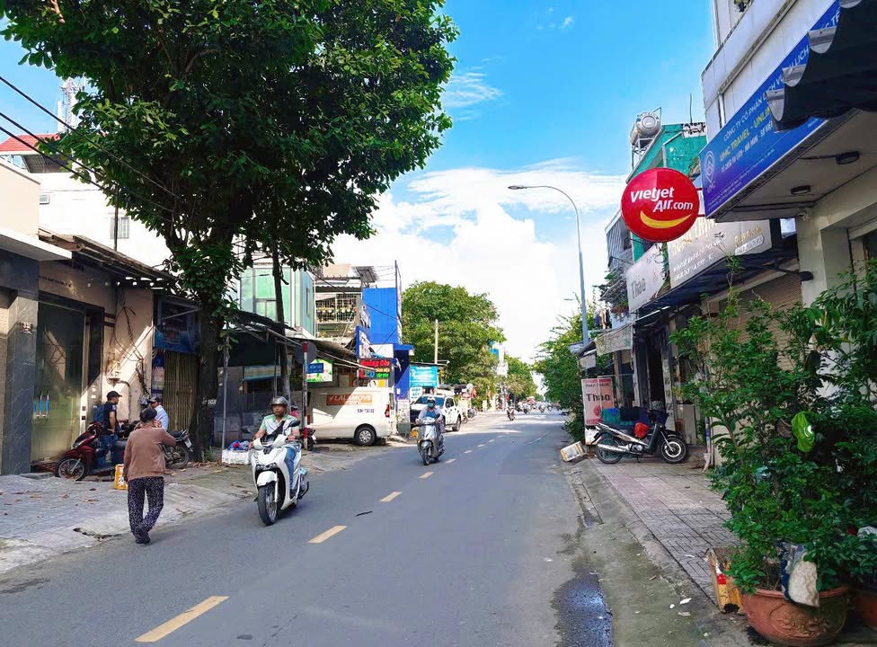 Bán nhà mặt tiền đường Độc Lập, Tân Phú 41m² giá 5.8 tỷ - Đầu tư sinh lời ngay!