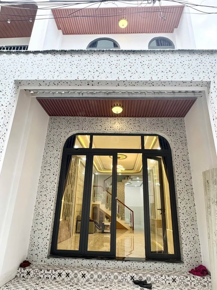 Nhà đẹp Bình Tân 64m² giá 4.79 tỷ - Vị trí vàng gần chợ Bình Trị!