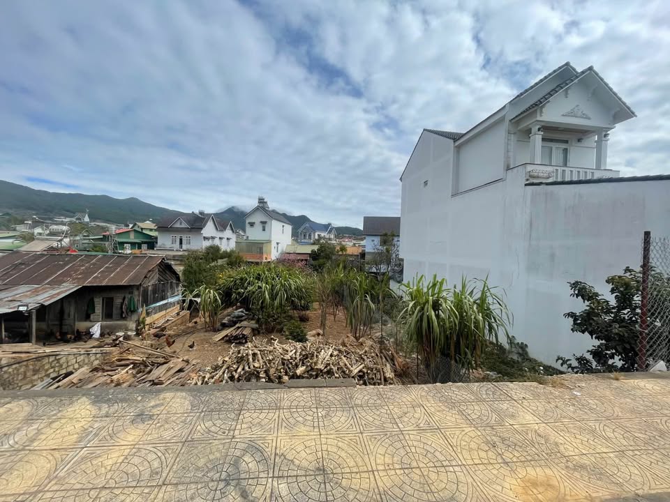 Đất nền Lạc Dương 266m² giá 6.6 tỷ - Sổ đỏ chính chủ, xây dựng tự do!