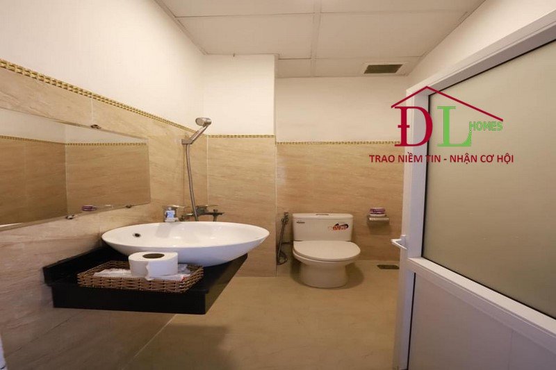 Khách sạn 77m² mặt tiền Phan Như Thạch, Đà Lạt giá 17.5 tỷ - Đầu tư sinh lời ngay!