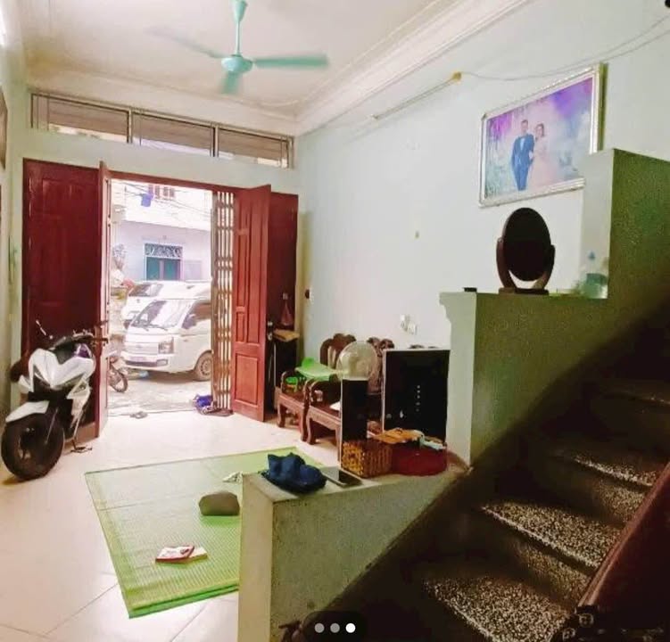 Nhà 3 tầng Vũ Ninh - Bắc Ninh 42m² giá 3 tỷ - Ô tô đỗ cửa, tiện ích đầy đủ!