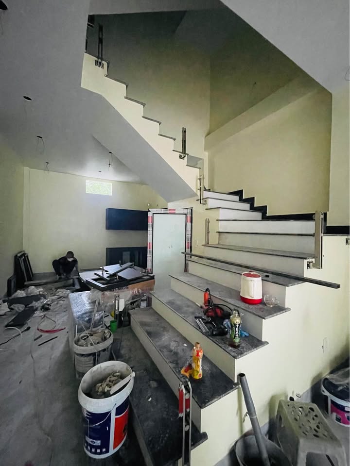 Nhà 3,5 tầng Vũ Phúc Thái Bình 61m² giá 3.9 tỷ - Hướng Tây Nam thoáng mát!