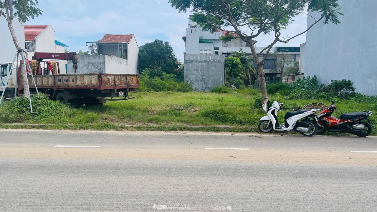 Nhà mặt tiền Hùng Vương Tuy Hòa 90m² giá 4 tỷ - Sổ đỏ công chứng ngay!