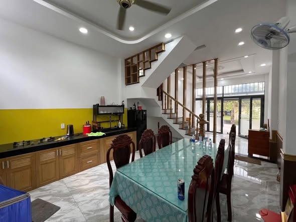 Nhà Mặt Tiền Đường 8 Long Phước 57m² giá 3.85 tỷ - Sổ hồng hoàn công đầy đủ!