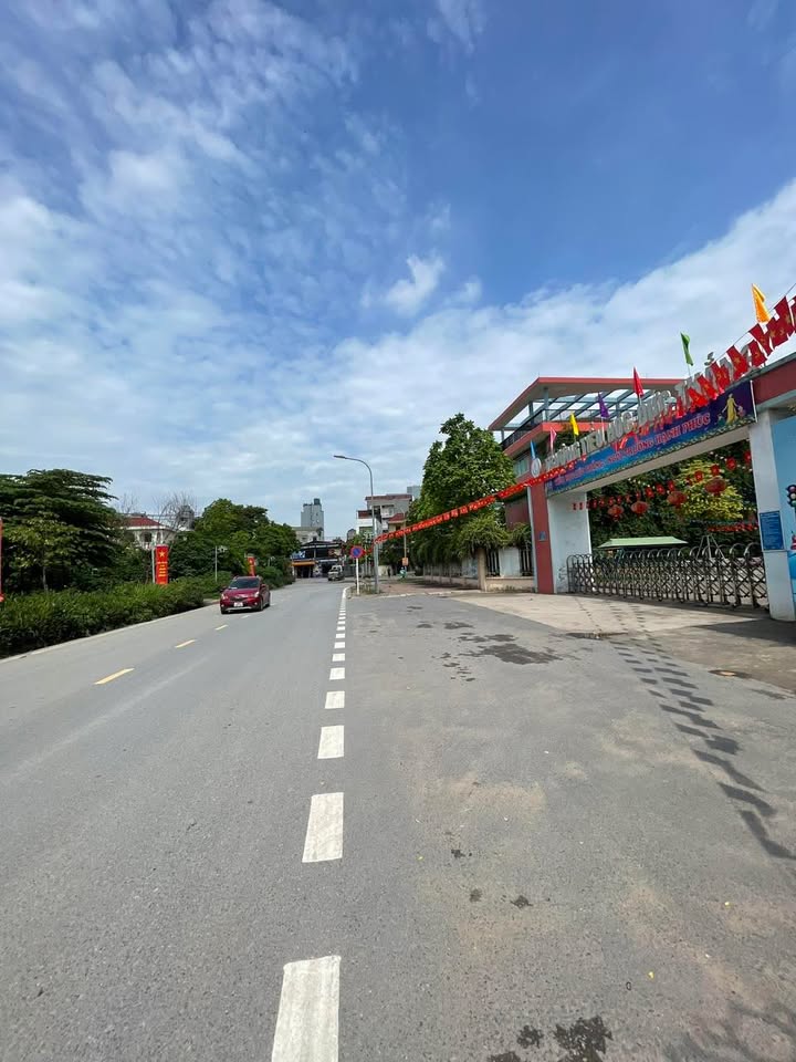 Nhà 3 tầng mặt ngõ Lê Văn Hiến, 60m² - Giá tốt nhất khu vực, sẵn sàng giao dịch!