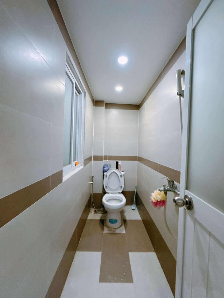 Nhà bán gấp Nguyễn Khoái, phường 2, quận 4 - 31.8m² giá chỉ 4.75 tỷ!