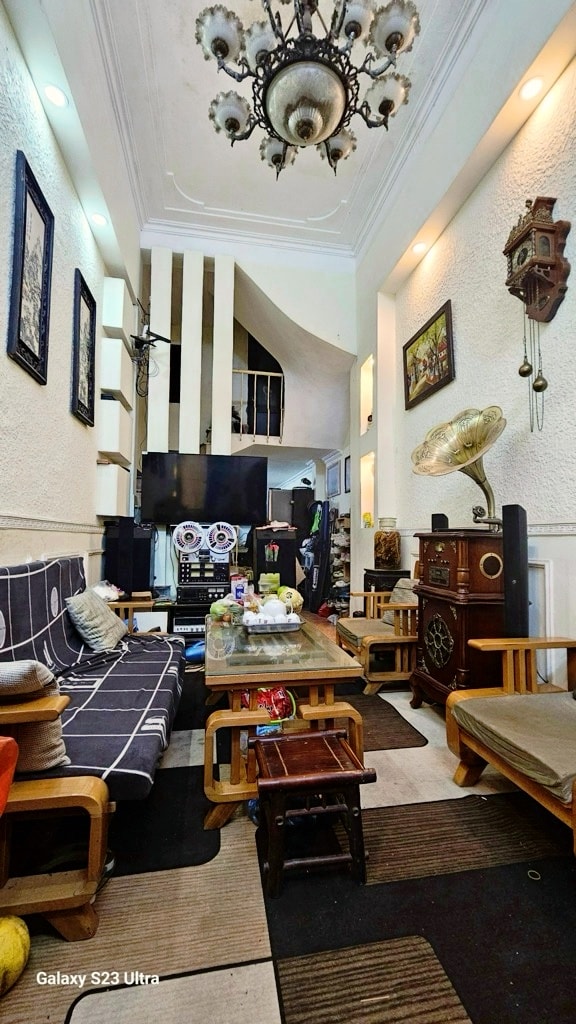 Nhà bán Văn Miếu Đống Đa 65m² giá 11 tỷ - Đầu tư sinh lời ngay!