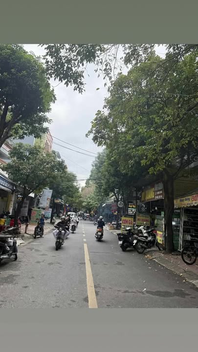 Nhà cấp 4 gác lững đường Đặng Dung, Đà Nẵng 75m² giá 5.99 tỷ - Gần chợ Hòa Khánh!