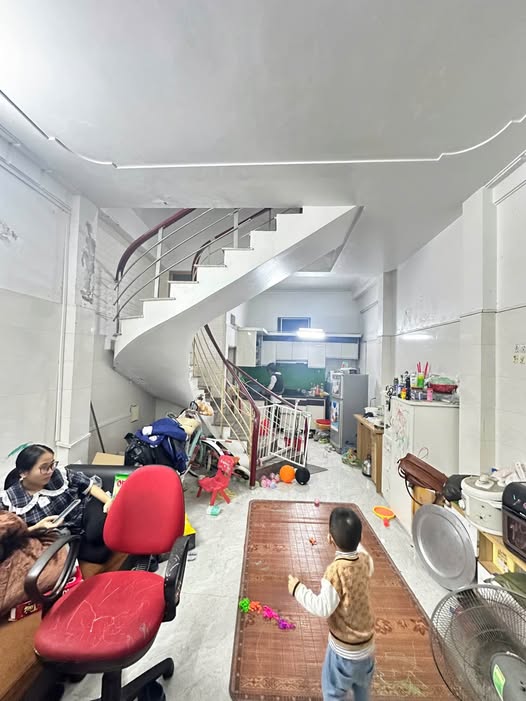 Nhà mặt ngõ Trần Nguyên Hãn, Hải Phòng 31m² giá 2.15 tỷ - Kinh doanh tại nhà