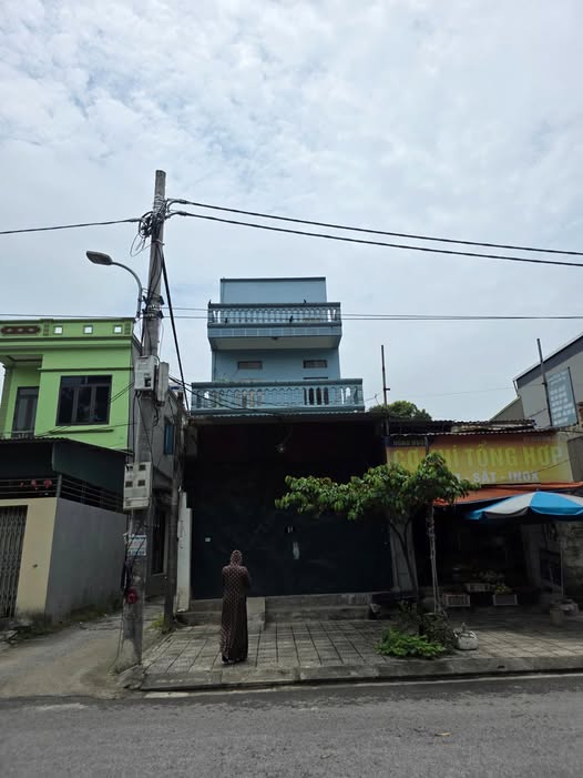 Nhà 2,5 tầng 2 mặt tiền đường Nguyễn Đức Cảnh 86m² giá 3 tỷ - Sẵn sàng vào ở!