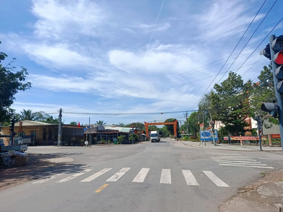 Đất Tân Hiệp 235m² giá 650 triệu - Sổ đỏ chính chủ, đường rộng 8m!