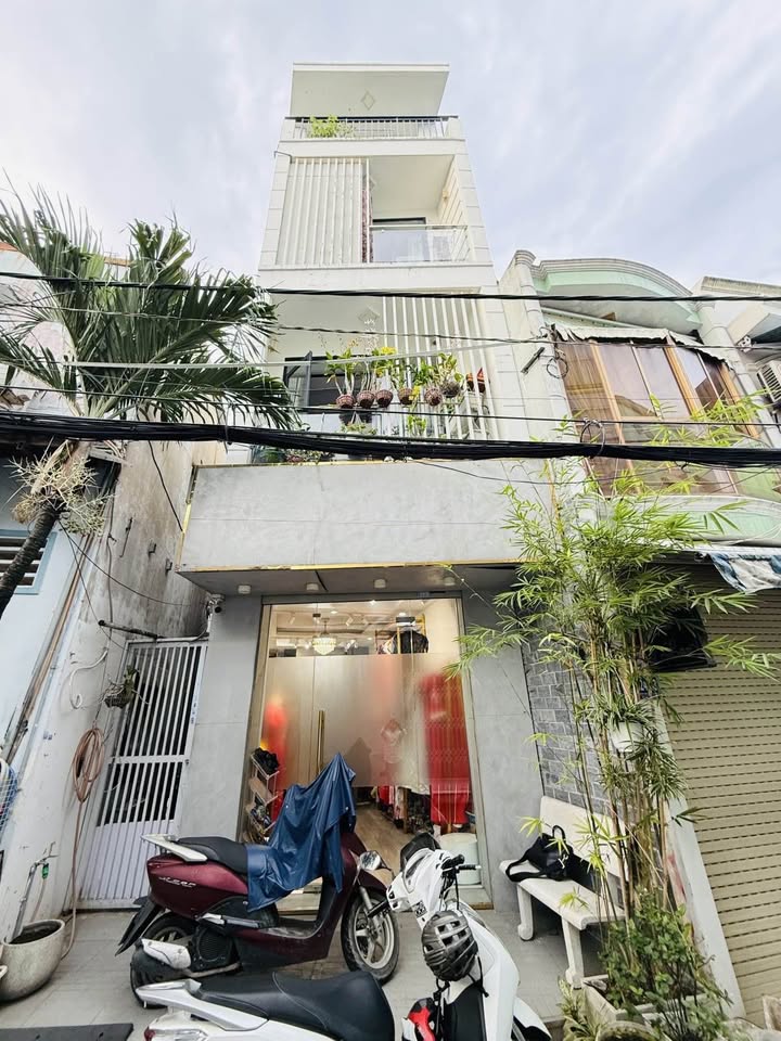 Nhà 4 tầng Nguyễn Văn Luông, Quận 6, 54m² giá 6.9 tỷ - Khu dân trí cao!