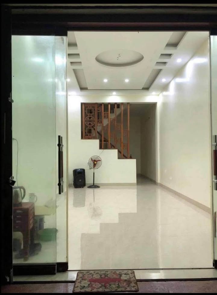 Bán gấp nhà 3 tầng mặt đường Bế Văn Đàn, Thống Nhất, 48m² giá 3 tỷ - An ninh tốt, sát chợ!