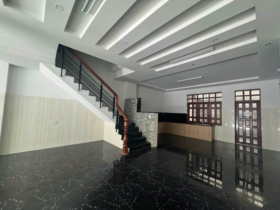 Cho thuê nhà mặt đường Trần Hữu Duyệt, Nha Trang 108m² - Kinh doanh sầm uất!