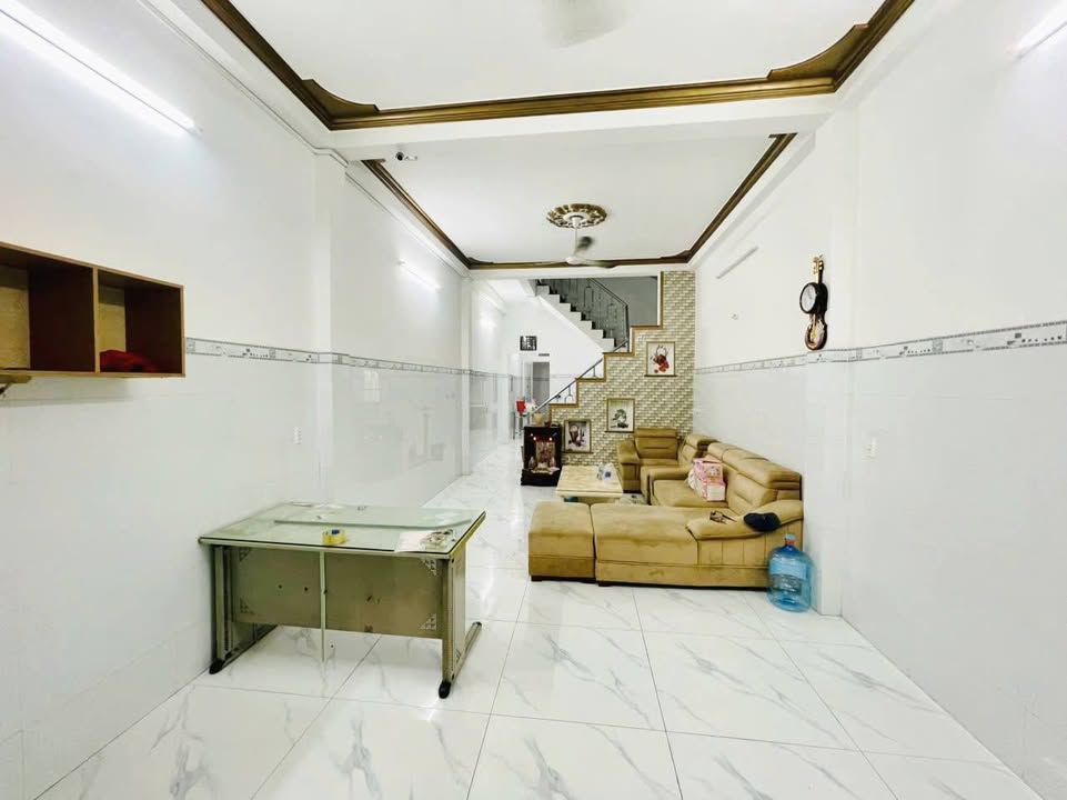 Nhà cho thuê đường Khuông Việt, Phú Trung, Tân Phú 90m² - Giá chỉ 18 triệu/tháng!