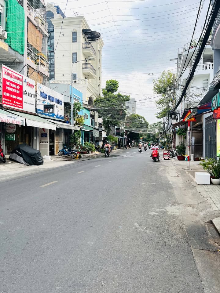 FrontHouse Tân Hương 56m² giá 9.4 tỷ - Kinh doanh thuận lợi ngay ngã ba!