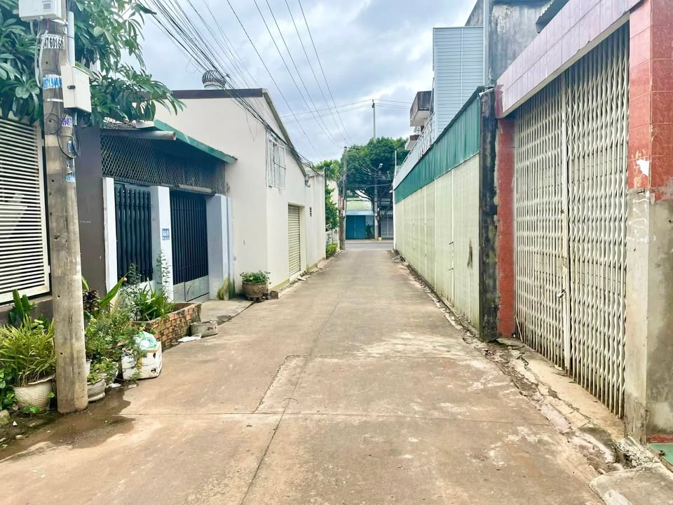 Nhà cấp 4 hẻm 143 Hà Huy Tập, Tân Lợi 307.58m² giá chỉ 6 tỷ - Khu dân cư đông đúc!